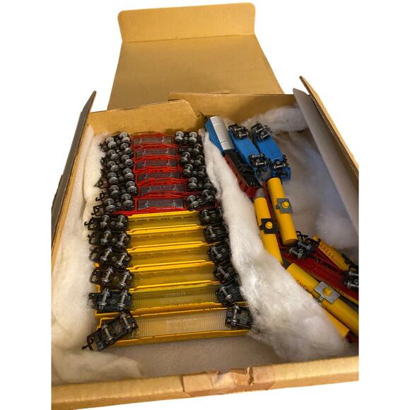 Vintage Lone Star OOO Gauge Union Pacific Train Lot Engine + 36 Cars + Track - Picture 2 of 10